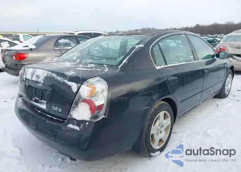 2004 Nissan Altima 2.5 S from USA, damaged, VIN 1N4AL11D74C124375